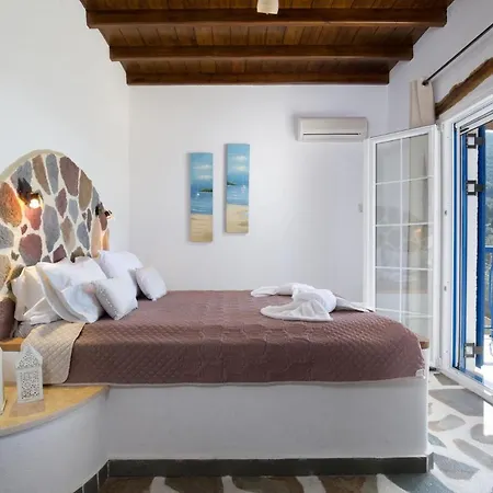 Paramonas Sleeps 4 Pool Air Con Wifi